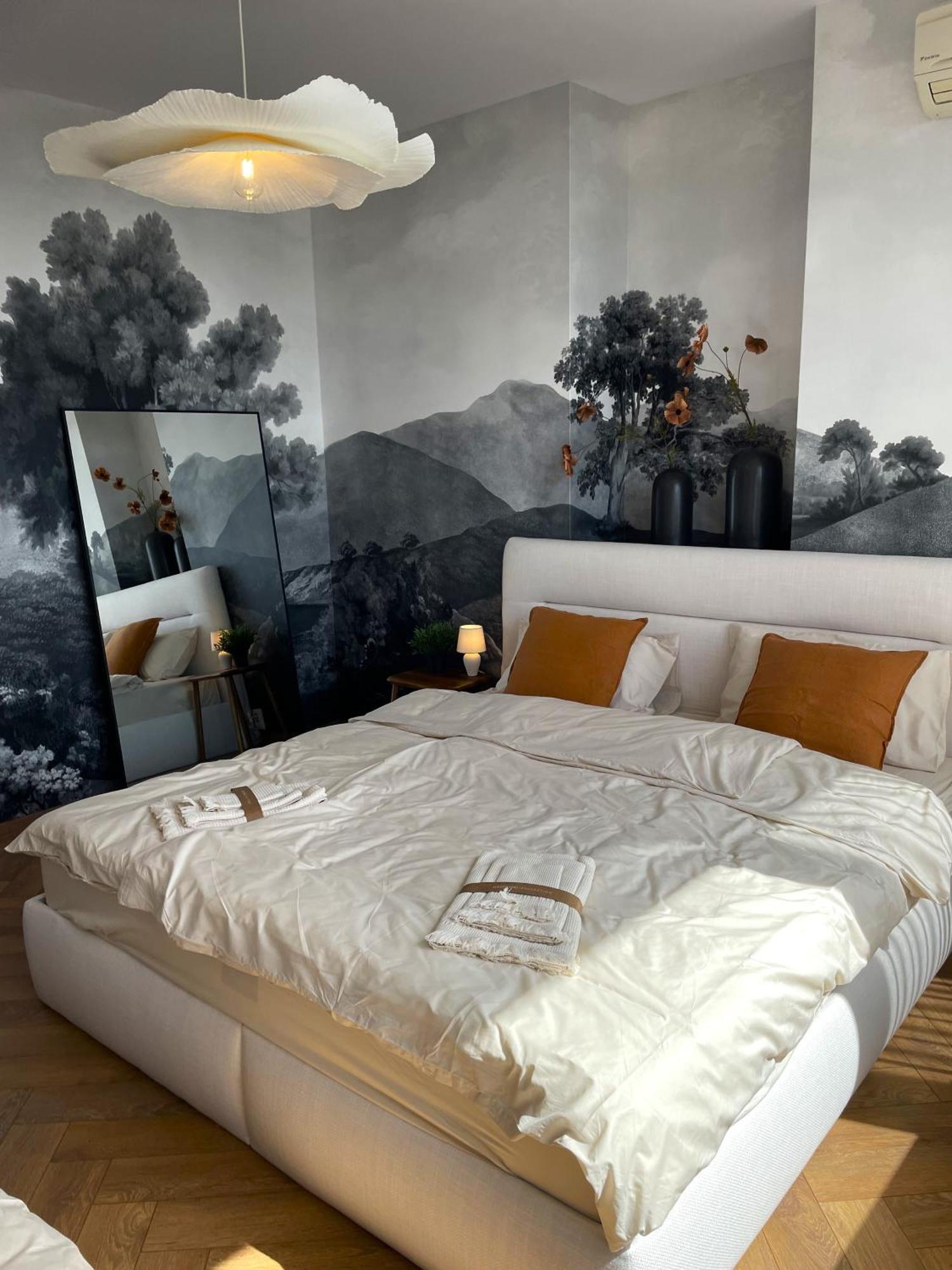 Panorama View Design Apt In Old Town - Free Parking Bratislava Eksteriør billede