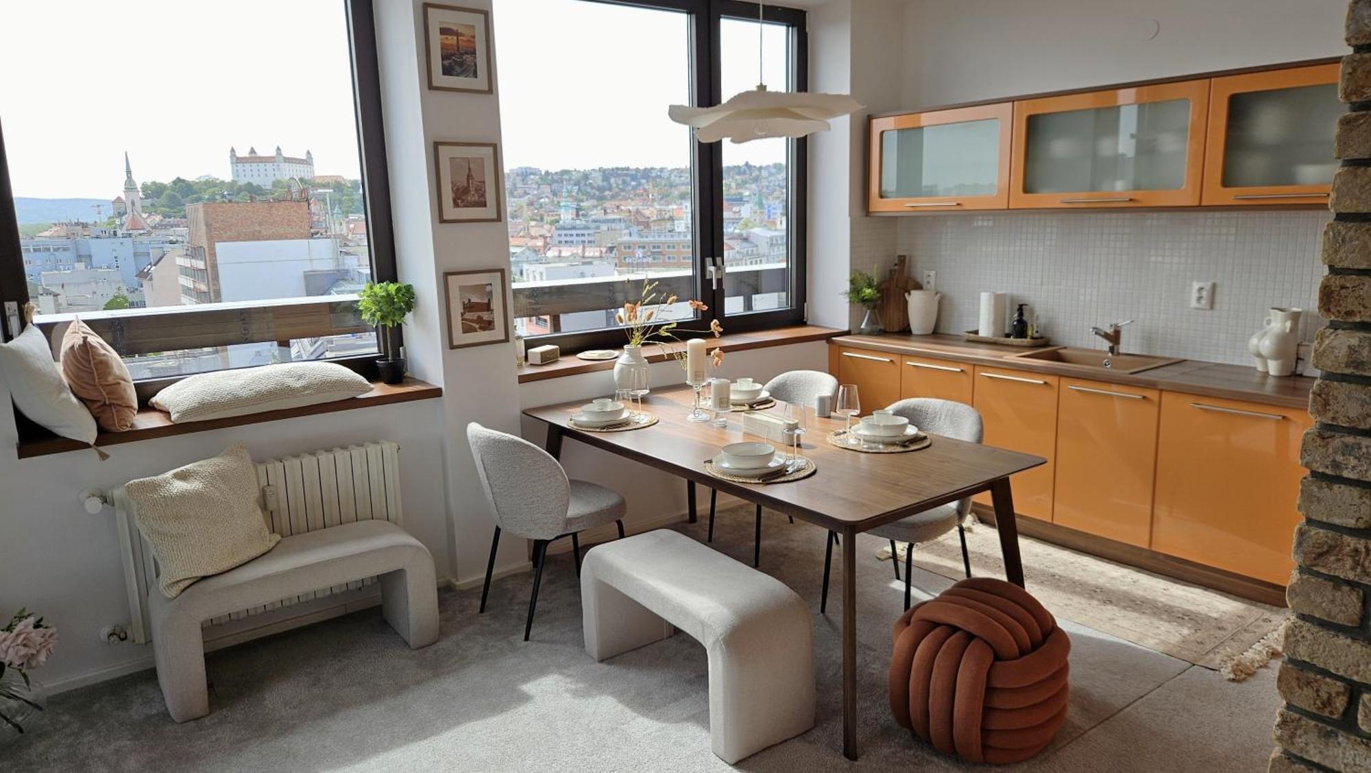 Panorama View Design Apt In Old Town - Free Parking Bratislava Eksteriør billede